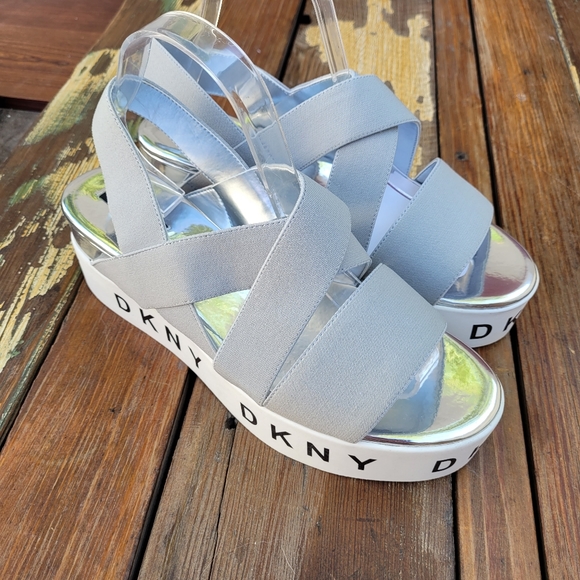 Dkny Shoes - New DKNY Clare Open Toe Casual Platform Sandals Women's Size 10